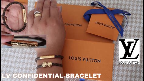 unboxing louis vuiton bracelet.